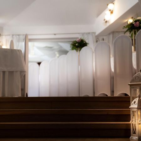 Hotel Irena モロンク エクステリア 写真